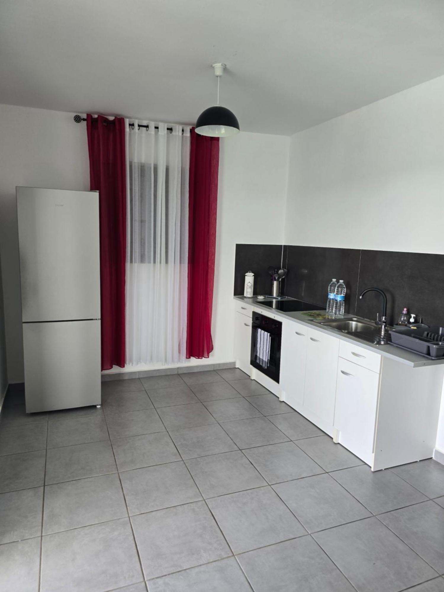 Maison Laurencia - Appartement De L'Etage Sainte-Anne  Bagian luar foto