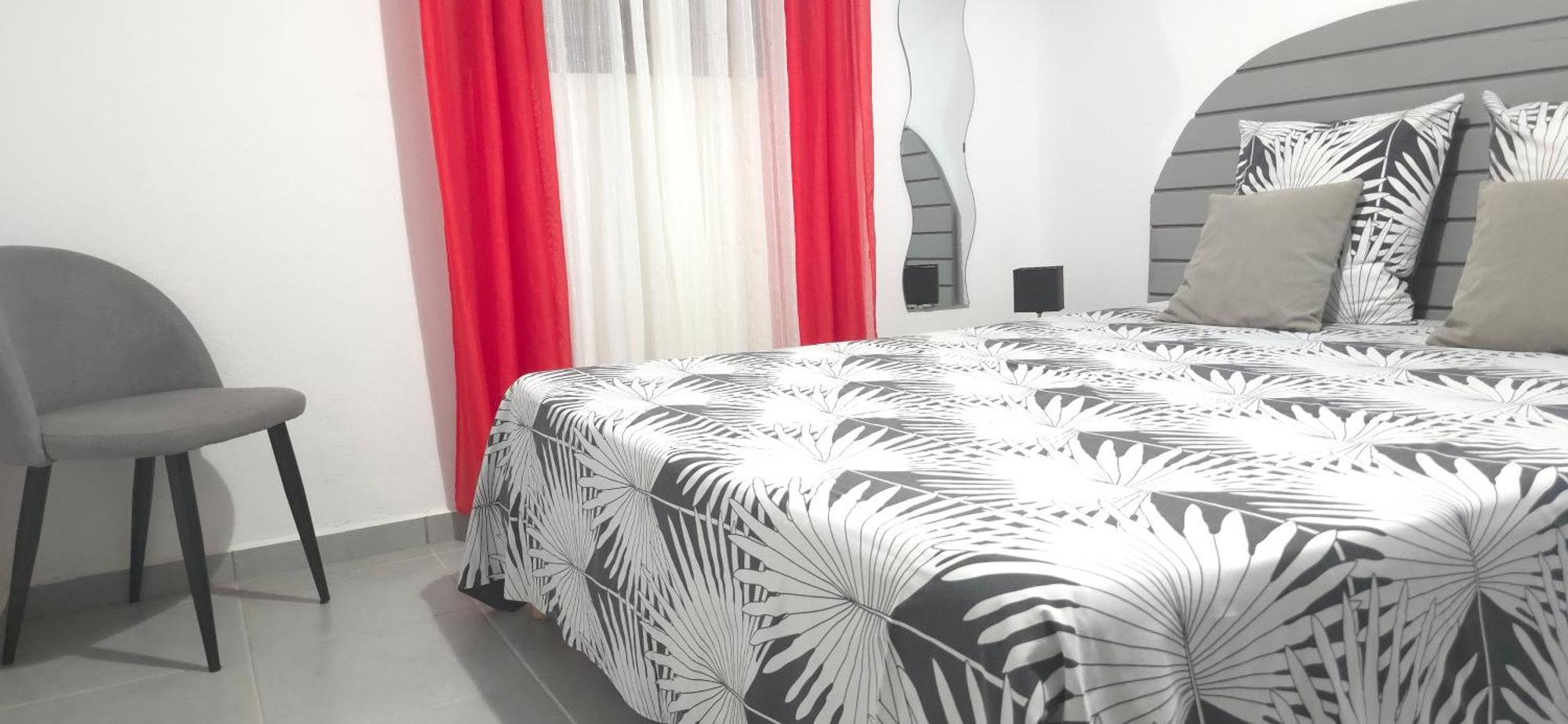 Maison Laurencia - Appartement De L'Etage Sainte-Anne  Bagian luar foto